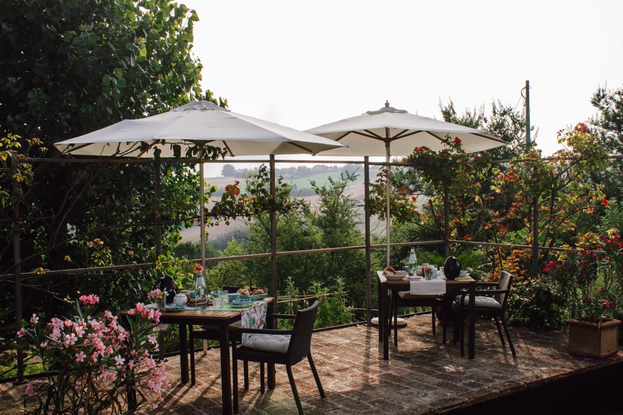 Casale Il Girasole Hotel Barbara Buitenkant foto